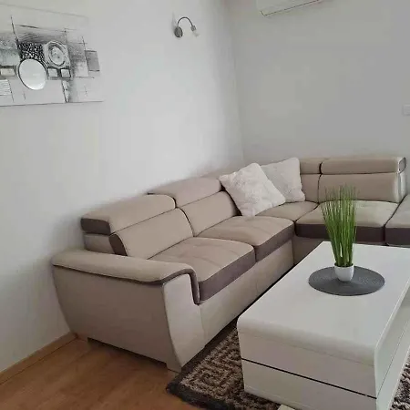 Apartament In 50553