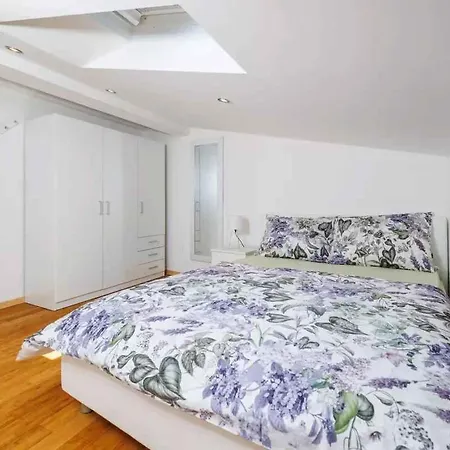 Apartman In 50553