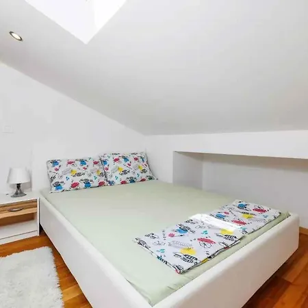 In 50553 Apartman *