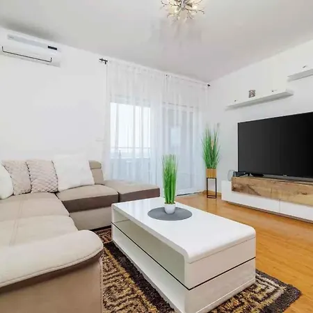 Apartman In 50553 Crikvenica