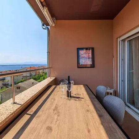 Apartman In 50553