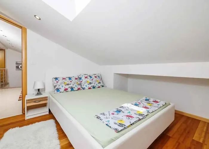 In 50553 Apartman *