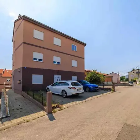 In 50553 Apartman *